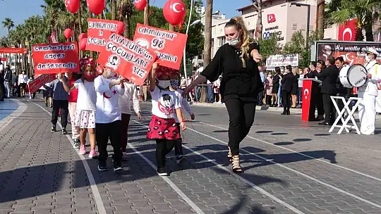 Marmaris'te Cumhuriyet Bayramı coşkusu törenler ile başladı