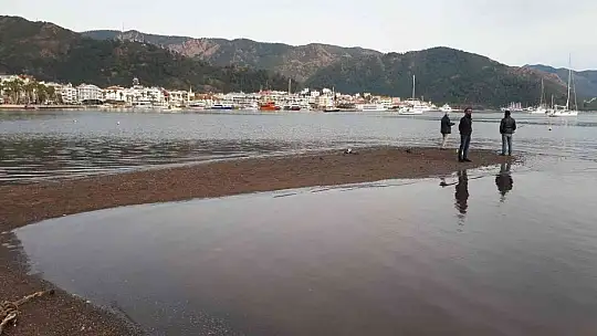 Marmaris'te deniz çekildi, olta balıkçılarının eli boş kaldı