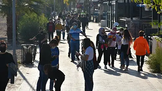 Marmaris'te emniyetten ve zabıtadan megafonlu uyarı