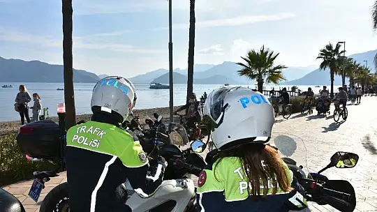 Marmaris'te emniyetten ve zabıtadan megafonlu uyarı