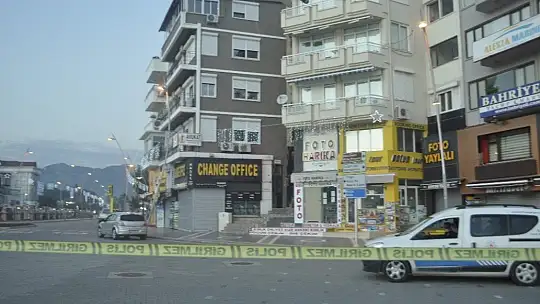 Marmaris'te hafta sonu sahilde yürümek yasaklandı