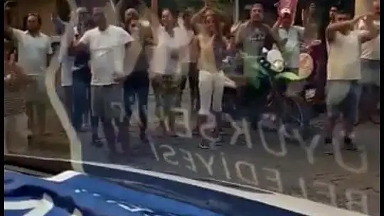 Marmaris'te iki mahallede söndürme çalışmaları tamamlandı, itfaiye ekipleri alkışlarla uğurlandı