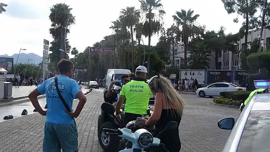 MARMARİS'TE KASK TAKMAYANLARA 2 SAAT İÇİNDE 100 BİN LİRA CEZA KESİLDİ