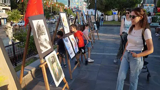 Marmaris'te kutlamalar devam ediyor