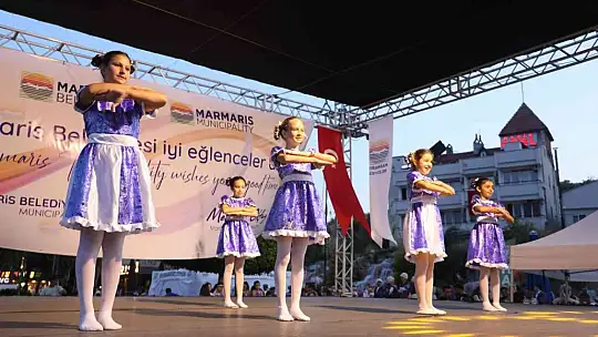 Marmaris'te kutlamalar devam ediyor