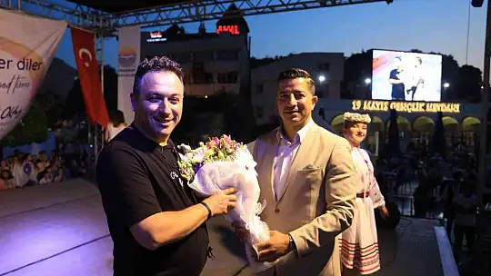 Marmaris'te kutlamalar devam ediyor