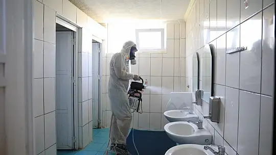 Marmaris'te okullar dezenfekte edildi