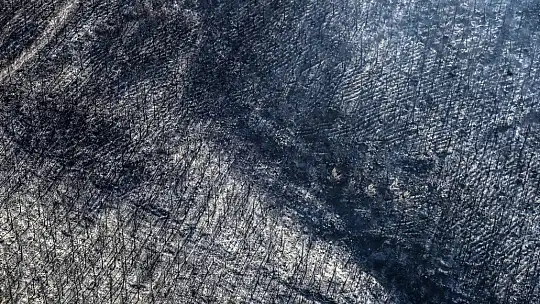 Marmaris'te orman yangınlarına yapılan müdahale helikopterden görüntülendi