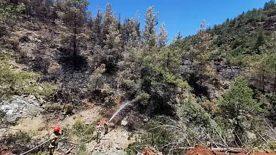 Marmaris'te yanan alanların soğutma çalışmaları devam ediyor