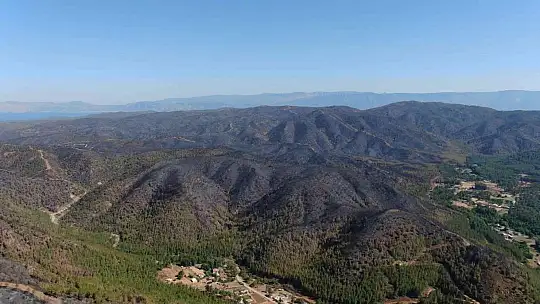 Marmaris'te yanan yerler havadan görüntülendi