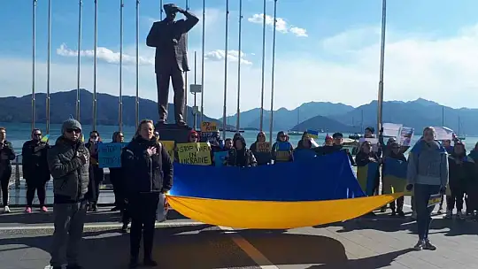 Marmaris'te yaşayan Ukraynalılar Putin'e 'dur' dediler