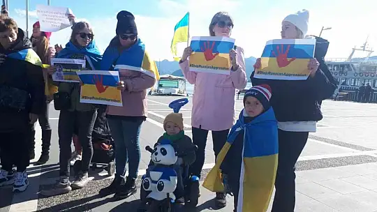 Marmaris'te yaşayan Ukraynalılar Putin'e 'dur' dediler