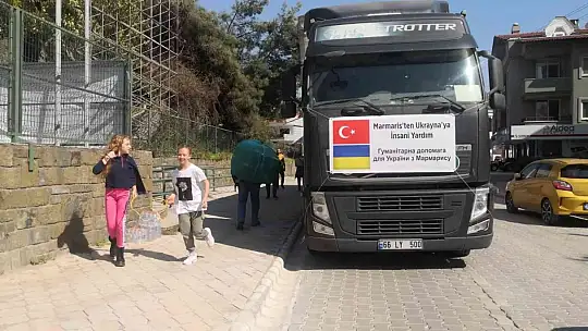 Marmaris'te yaşayan Ukraynalılar ülkelerine yardım gönderdi