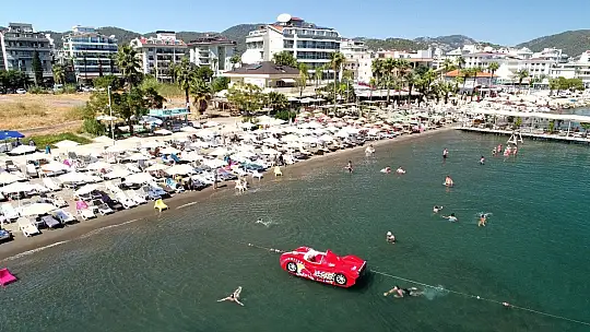 Marmaris'te yaz devam ediyor