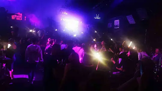 Marmaris'te yazdan kalma gecelerde eğlenceler devam ediyor
