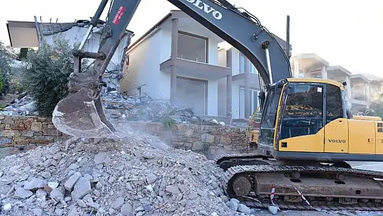 Marmaris'te yıkımlar devam ediyor