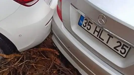 Marmaris'te yollar göle döndü, bazı evleri su bastı