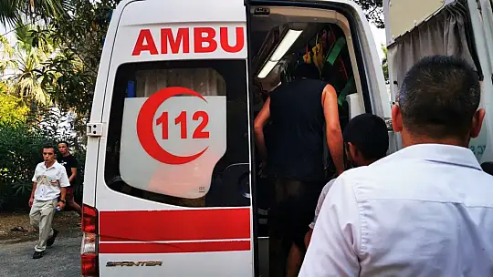 Marmaris'teki yangında iki ev zarar gördü