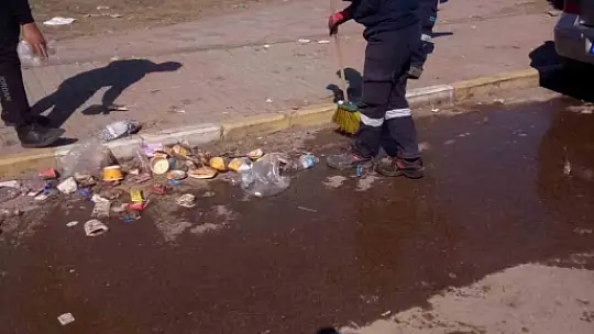 MARMARİS TEMİZLİK EKİPLERİ AFET BÖLGESİNDE CANLA BAŞLA ÇALIŞIYOR