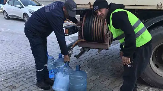 MARMARİS TEMİZLİK EKİPLERİ AFET BÖLGESİNDE CANLA BAŞLA ÇALIŞIYOR