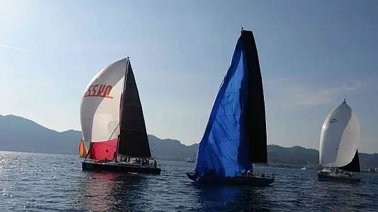 Marmaris Uluslararası Yelken yarışlarının ilk günü tamamlandı