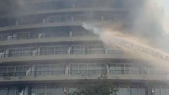 Marmaris Uygulama Oteli alevlere teslim oldu