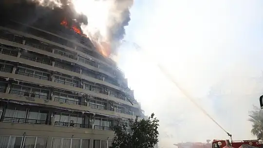 Marmaris Uygulama Oteli alevlere teslim oldu