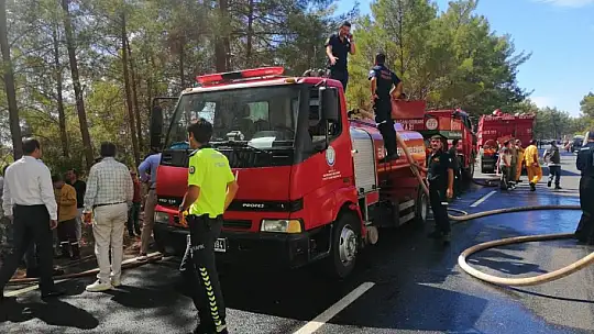 MARMARİS YANGININA 15 HELİKOPTER, 8 UÇAK MÜDAHALE EDİYOR
