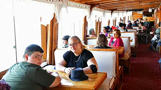 Engelliler mavi tura çıktı