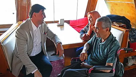 Engelliler mavi tura çıktı