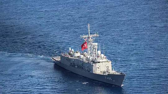 MAVİ VATAN'IN ÇELİK KALESİ TCG GEDİZ'DE YENİ YIL MANZARALARI