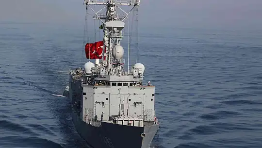 MAVİ VATAN'IN ÇELİK KALESİ TCG GEDİZ'DE YENİ YIL MANZARALARI