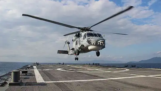 MAVİ VATAN'IN ÇELİK KALESİ TCG GEDİZ'DE YENİ YIL MANZARALARI