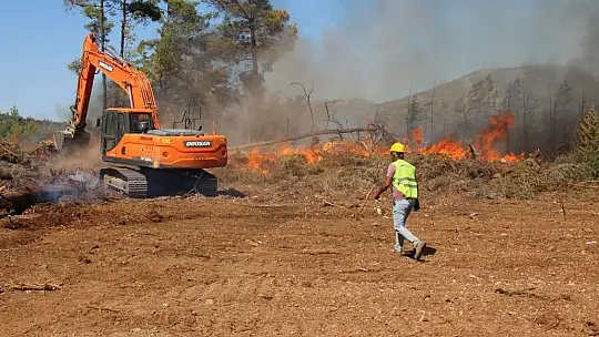 Mazı yolunda tekrar alevler yükseldi