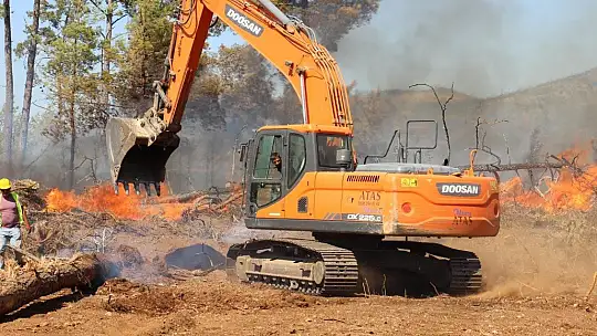 Mazı yolunda tekrar alevler yükseldi