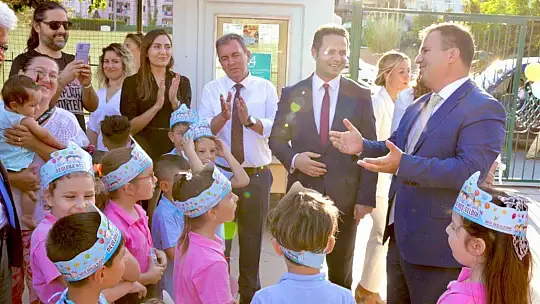 MEB İnşaat ve Emlak Genel Müdürü Gür, Muğla'da okulları ziyaret edip şampiyonları tebrik etti