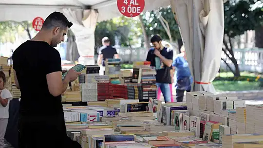 Menteşe Belediyesi kitap fuarı açıldı