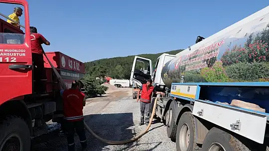 Menteşe Belediyesi, yangınlarda sahadaki ekiplerin ihtiyaçlarını karşılıyor