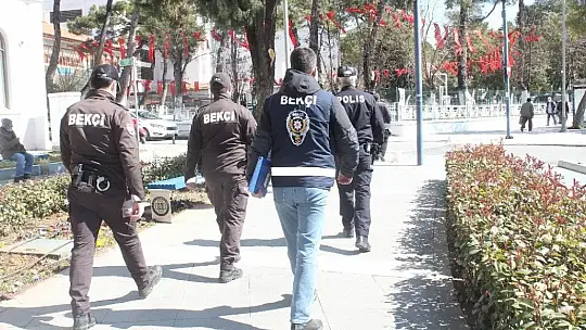 Menteşe'de polis ve bekçiler yeni açılan işletmeleri denetledi