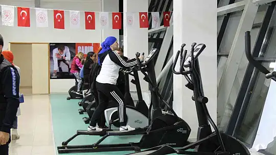 MENTEŞE'DE ÜCRETSİZ FİTNESS SALONU AÇILDI