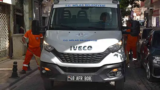 Milas Belediyesi'nin ilk kadın kamyon şoförü işe başladı