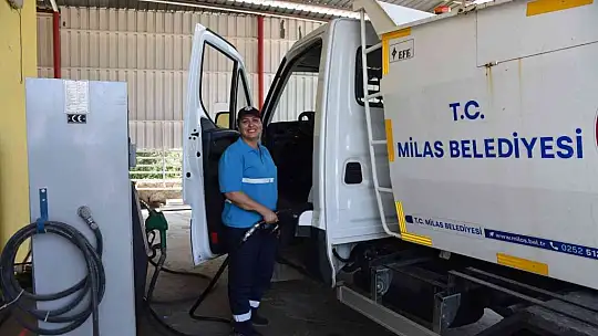 Milas Belediyesi'nin ilk kadın kamyon şoförü işe başladı