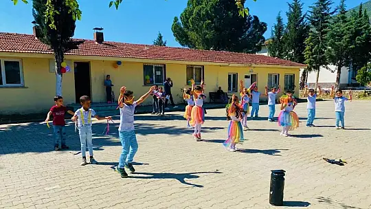 Milas Ovakışlacık Okulu kütüphanesi törenle açıldı