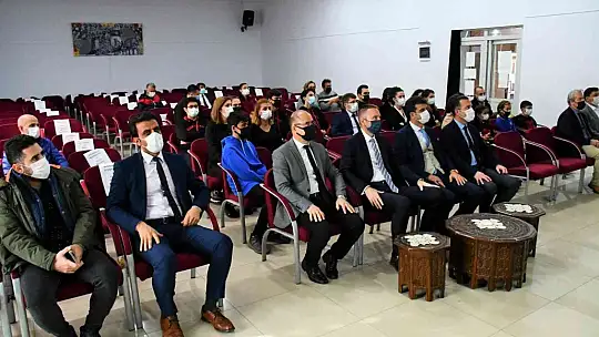 Milas'ta başarılı öğrenciler ödüllendirildi