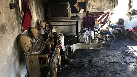 Milas'ta kundaklanan kulüp binası önünde açıklama yapıldı