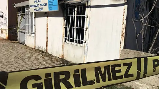 Milas'ta kundaklanan kulüp binası önünde açıklama yapıldı