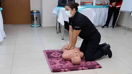 Milli eğitim çalışanlarına 'İlkyardım' eğitimi