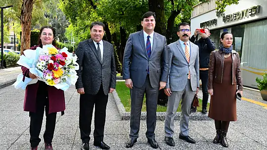 ÖĞRETMENLERE BANDOLU KARŞILAMA