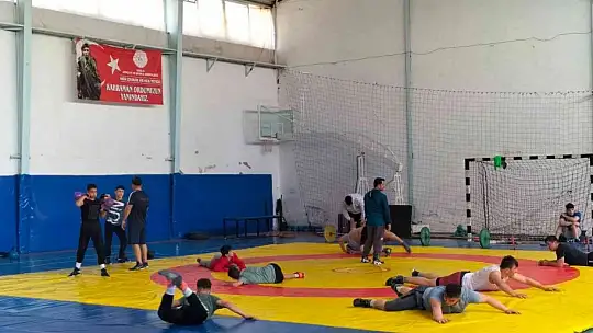 Milli güreşçilerin Köyceğiz kampı sürüyor