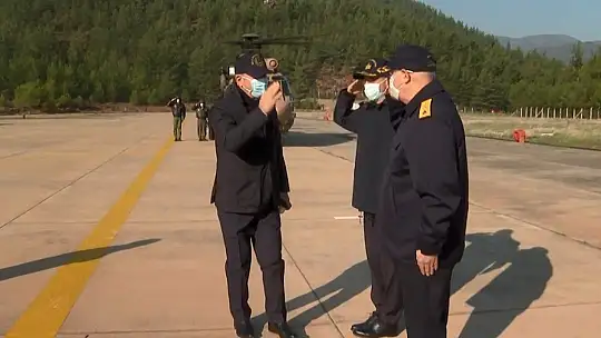 Milli Savunma Bakanı Akar ve TSK komuta kademesi Aksaz'da